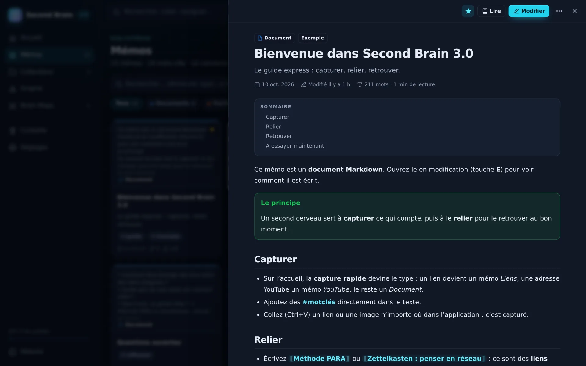 Un mémo ouvert : texte Markdown avec titres, encadré, tableau et cases à cocher, mots-clés et mémos reliés.